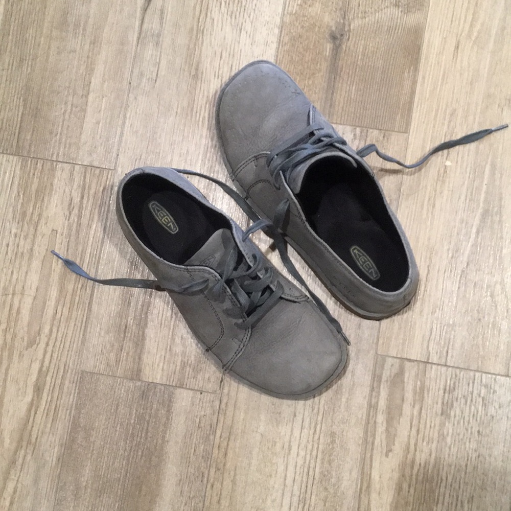Keen gray shoes